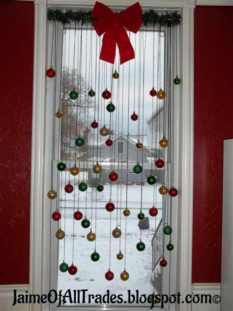 top  bright  sparkling christmas window decoration ideas