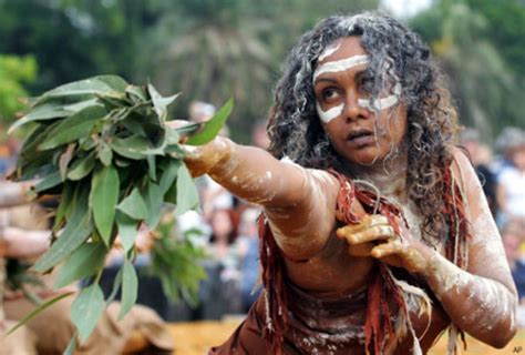Ureinwohner Australiens Aborigines Zwischen Industrienation Und Kult