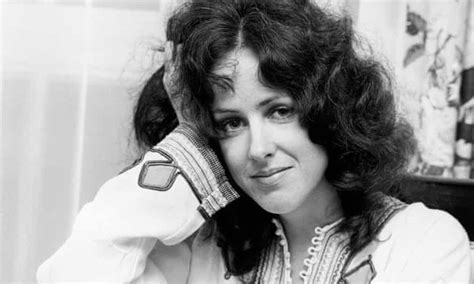 grace slick takes fast food company s money to fund causes it opposes