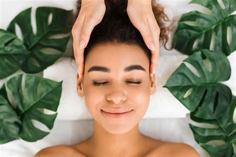 head massage afro girl  spa treatment bxbuanjpg charette