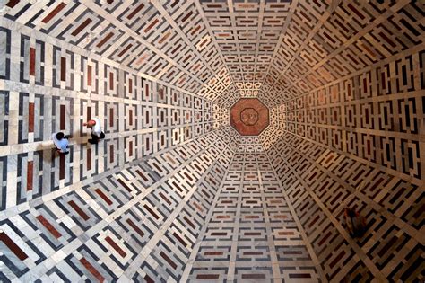 florence cathedral floor    deep pit   rinterestingasfuck