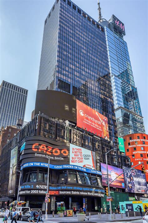 times square plaza  broadway  york ny commercial space