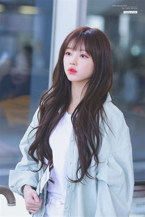 10 Times Oh My Girl S Yooa Had Everyone Convinced She Was
