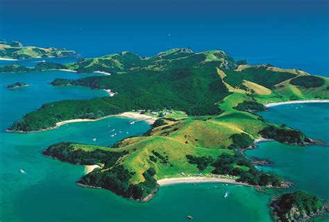 top water activities  enjoy  bay  islands distant journeys