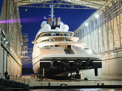 largest yacht   world  azzam business insider