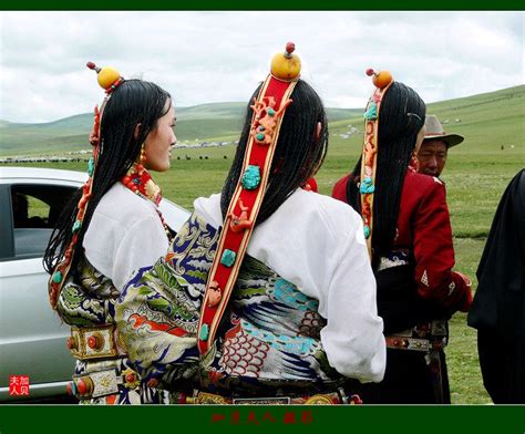 Traditionally Dressed Kamba Tibetan Women Photo Taken At A Festival