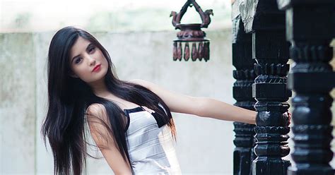photogallery of niti shah models photogallery