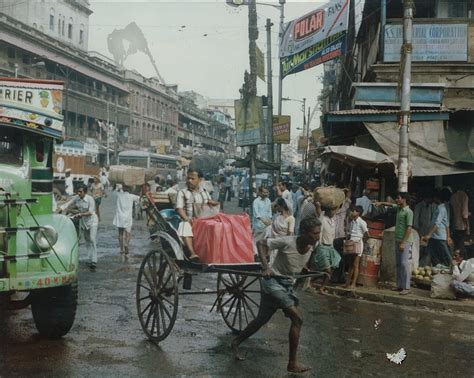 calcutta kolkata street scene   indian
