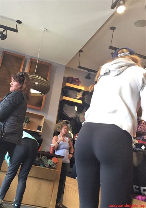 Booty In Yoga Pants Closeups Gallery Sexy Candid Girls
