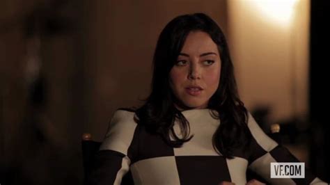 watch the comedy issue aubrey plaza on the time she