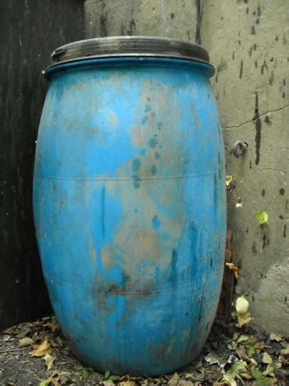 picture  plastic barrel