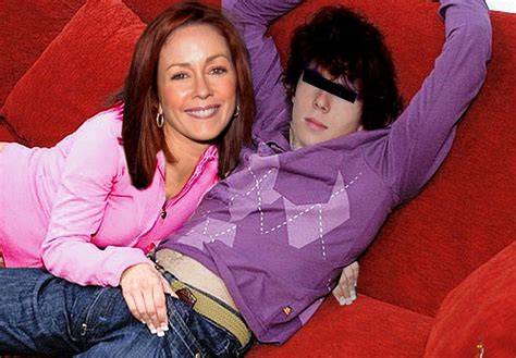 patricia heaton the middle nude fakes office girls wallpaper sexy babes wallpaper