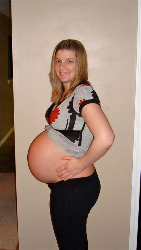 Twin Pregnancy Progression – 1 – The Maternity Gallery