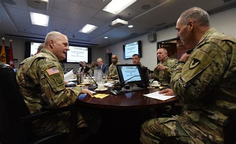 Photos Army Materiel Command Leader Meets With Fort Knox Top Brass