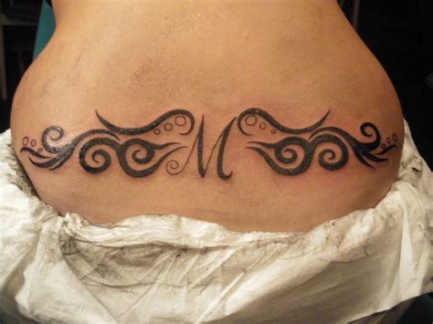 25 lower back tattoos that will make you look hotter the xerxes
