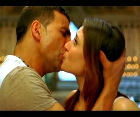kareena kapoor hot lip kissing photos from all movies