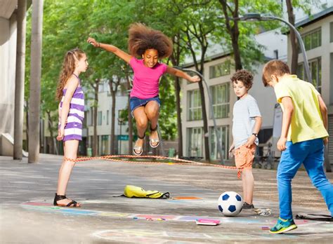 kids   outdoor play  expert active  life