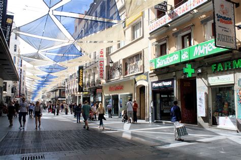 las cinco mejores calles comerciales de madrid las zonas de compras mas populares de madrid