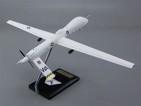 usaf rq  predator uav  scale airplane model