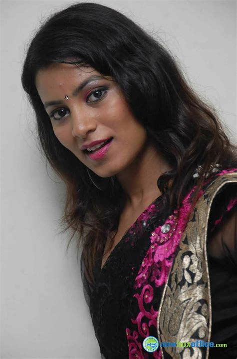 roopa kannada actress photos actress roopa stills 4