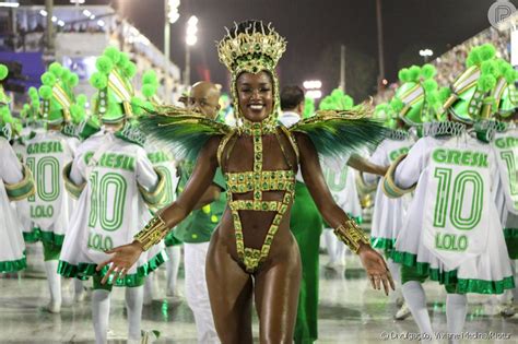 carnaval  iza rainha de bateria da imperatriz leopoldinense deixa transparecer  alegria