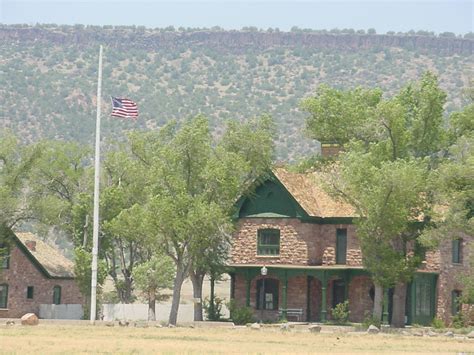 finding arizona  real fort apache