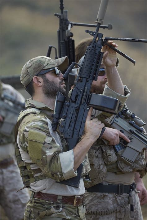 army awards fn america contract    saws  firearm blog