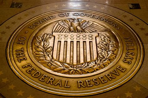 federal reserve weighs  options  aiding  economy  peril ktla