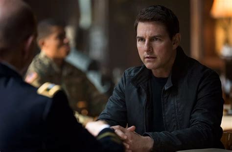 Tom Cruise S Jack Reacher Jacket Is Up For Auction For