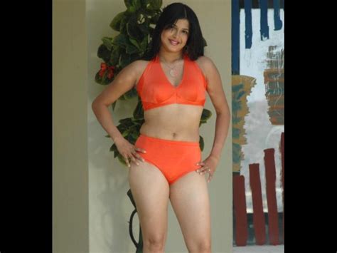 who looks sexy in bikini swimsuit deepika padukone nayantara anushka filmibeat