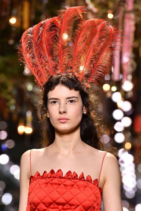 Dior Debuts Couture Flower Crowns Couture Hairstyles Fashion Couture
