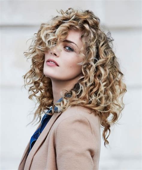 curly hair 2019 models suitable for women s face shapes page 4 of 5