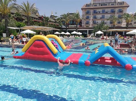 pool crystal family resort spa belek bogazkent holidaycheck