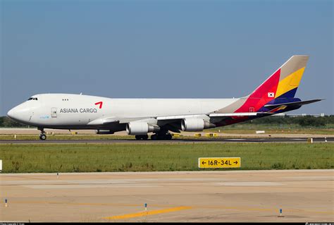 hl asiana airlines boeing  ef photo  yiran id