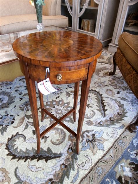 accent table   missing piece