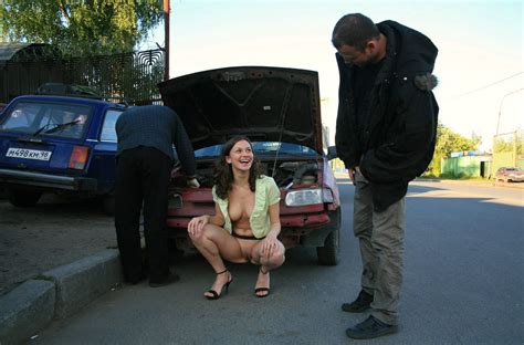 naked girl helps to repair car russian sexy girls