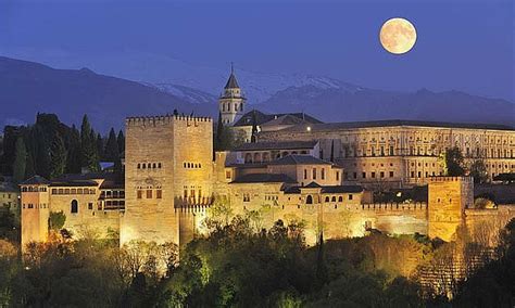 top  tips  visiting  alhambra palace  granada