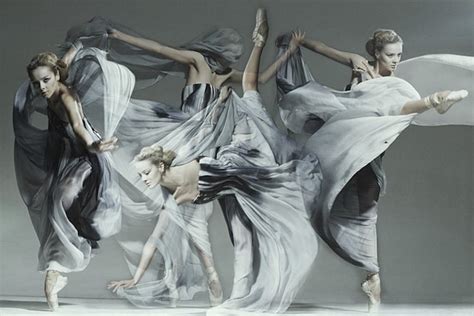 dance photographers who expertly capture the movement of