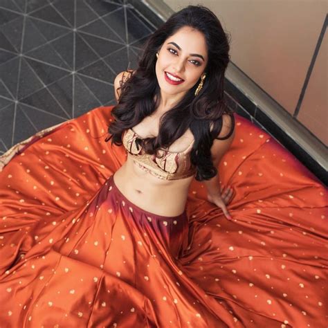 Bindu Madhavi Hot In Short Clothes New Full Hd Pictures