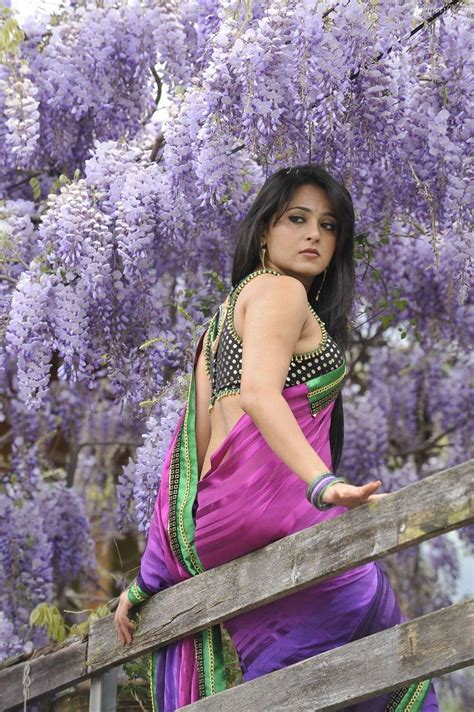 anushka shetty hot pics in saree indian actress wallpapers photos and movie stills
