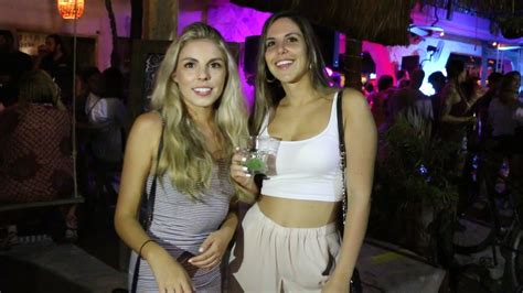 Tulum Mexico Nightlife Picking Girls Vida Nocturna En Tulum