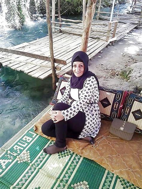 Irani Turban Hijab Nylon Feet 23452 8 Pics Xhamster