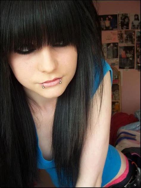 Emo Hairstyles For Girls With Curly Hair