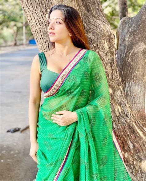 Lovely Indian Wife In Sexy Saree – Telegraph