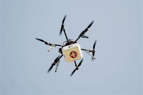 drone delivers medicine to rural virginia clinic wsj