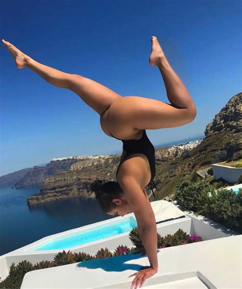 chloe hot instagram yoga pics barnorama