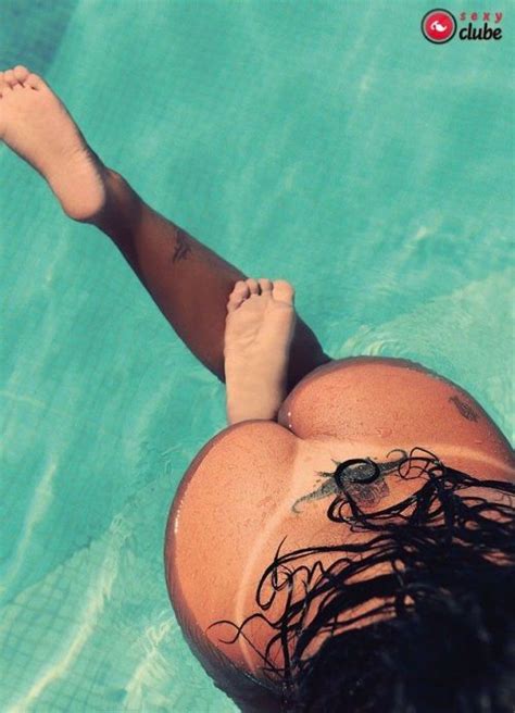 Naked Larissa Riquelme In Sexy Magazine Brasil