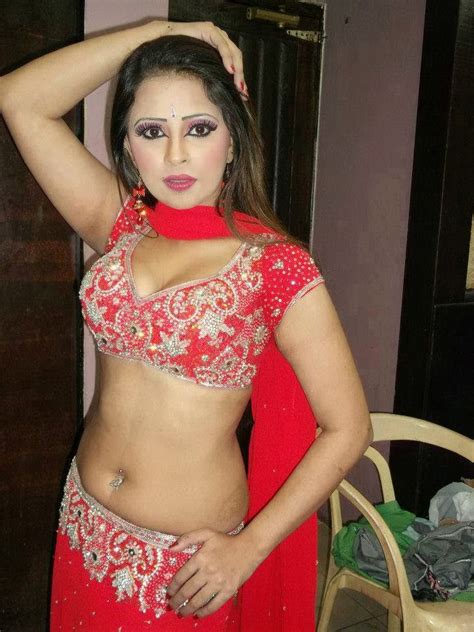 In Pictures Bhabhi Ki Adayein Hot And Sexy