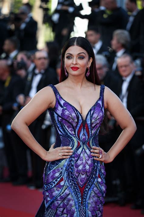 Aishwarya Rai At Girls Of The Sun Premiere At Cannes Film Festival 05