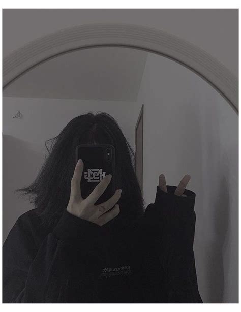 mirror selfie aesthetic dark  face